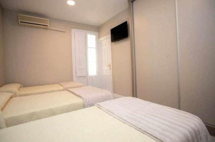 Hostal Viena Plaza Nueva Granada Zimmer foto